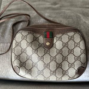 AUTHENTIC Vintage Gucci Crossbody